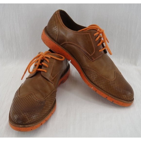 Donald Pliner EDD-61 Wingtip Oxfords - Picture 1 of 8